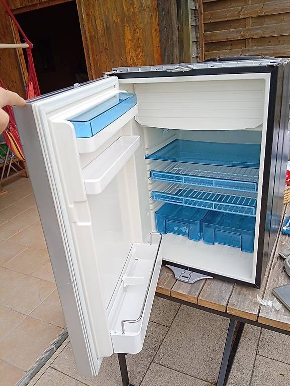 Kühlschrank: Frigo 12 / 24v Dometic CRX0110 – Neu und originalverpackt aus Rueyres von Pidgy 1