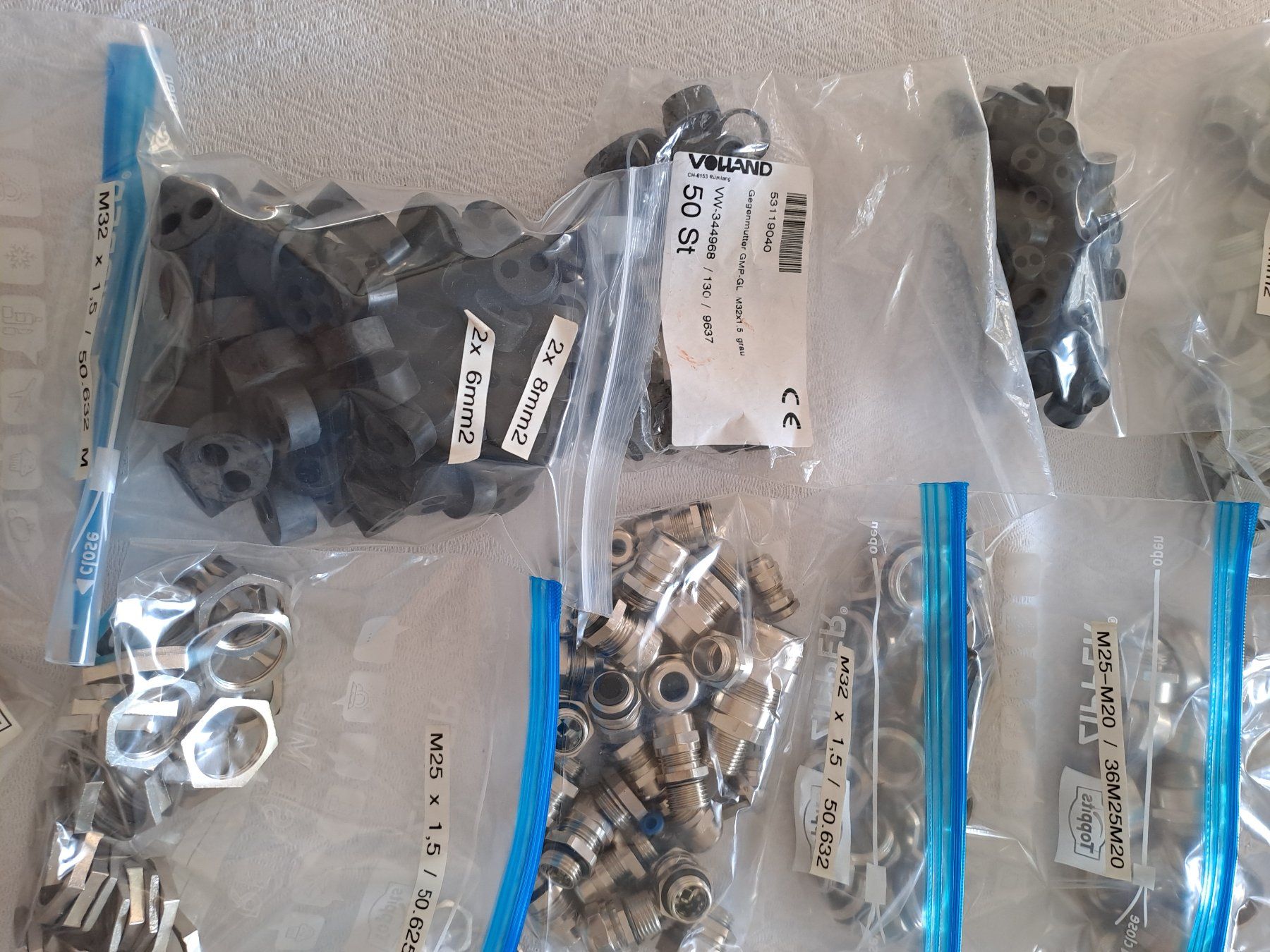 Componenti elettronici: Cable Glands - Surplus Stock – Usato da Rieden AG venduto da Werkstattlaedeli 4