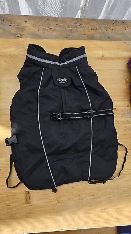 Abbigliamento: Buster Hundemantel, Gr.L – Usato da Eschlikon TG venduto da jemaroe