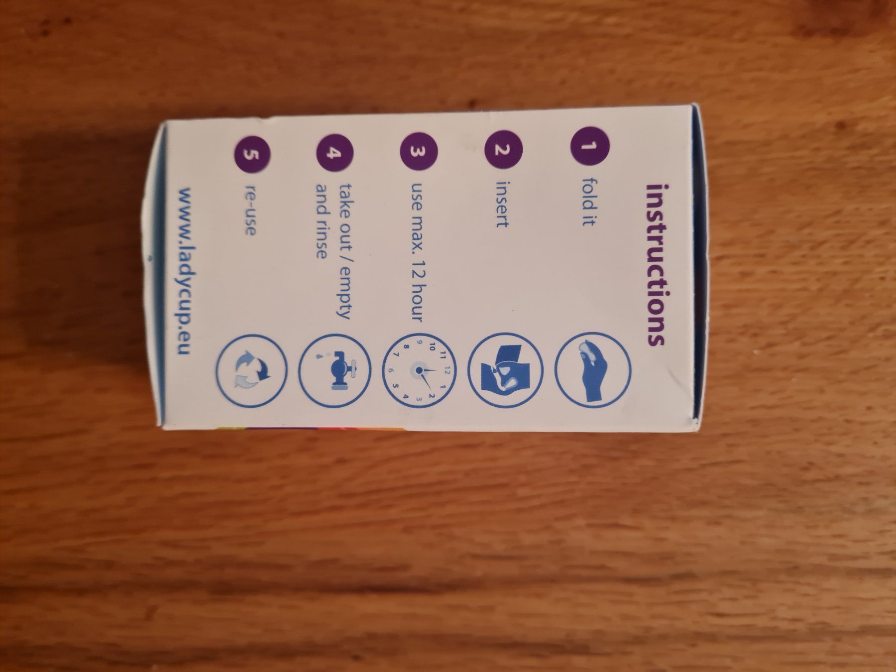 Custodie per cosmetici: Menstruationstasse neu – Nuovo e nell'imballaggio originale da Wädenswil venduto da Canubis 3