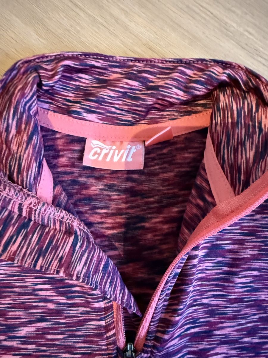 Pullover & Sweatshirts: 2 Sportpullover Crivit mit Reissverschluss, Gr. 128 – Gebraucht aus Rümlang von zflyfa0001 3