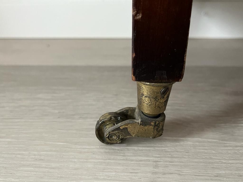 Sonstiges für Haushalt & Wohnen: Mid-Century Zeitungsständer aus Holz – Gebraucht aus Horgen von Grizzly83 7