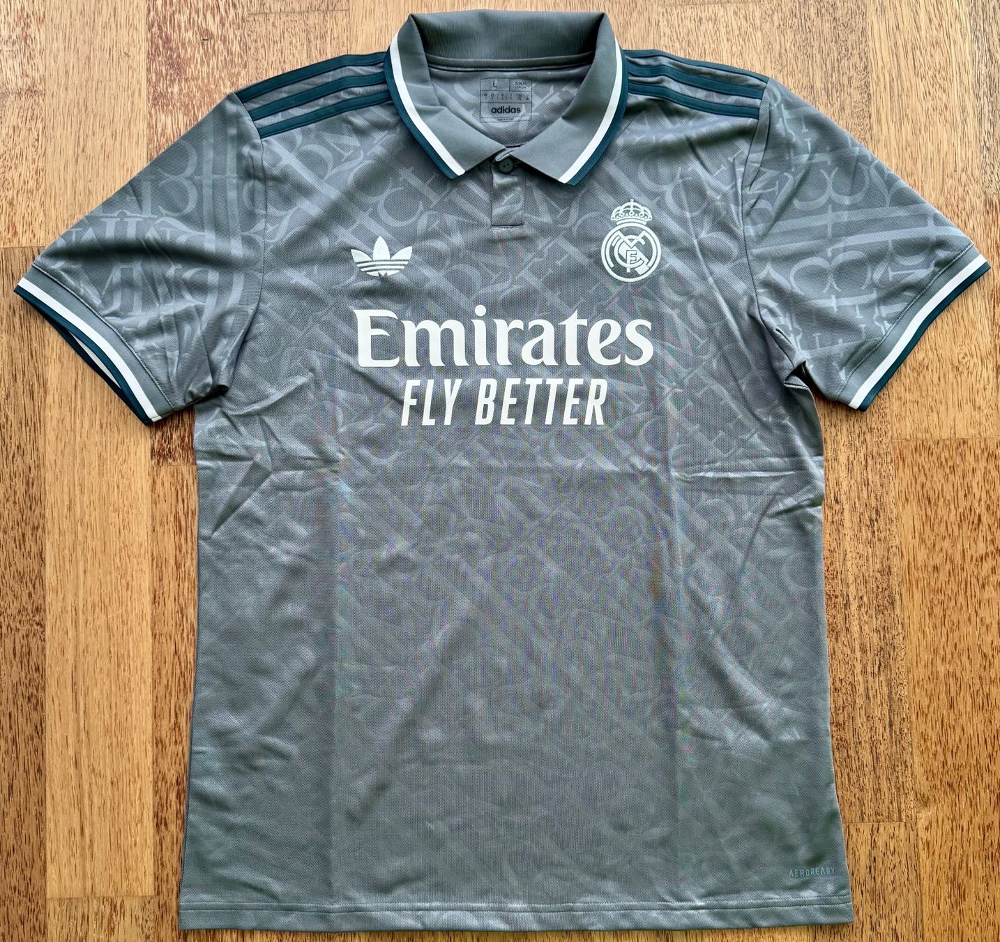 Adidas Canottiere & Pantaloni: Real Madrid third Shirt Mbappé - Saison 2024/25 – Nuovo (secondo la descrizione) da Hermetschwil-Staffeln venduto da Beat131 1
