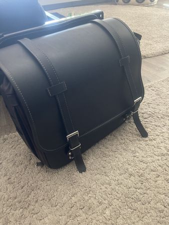 Satteltasche HenlyBegins für Harley Davidson 