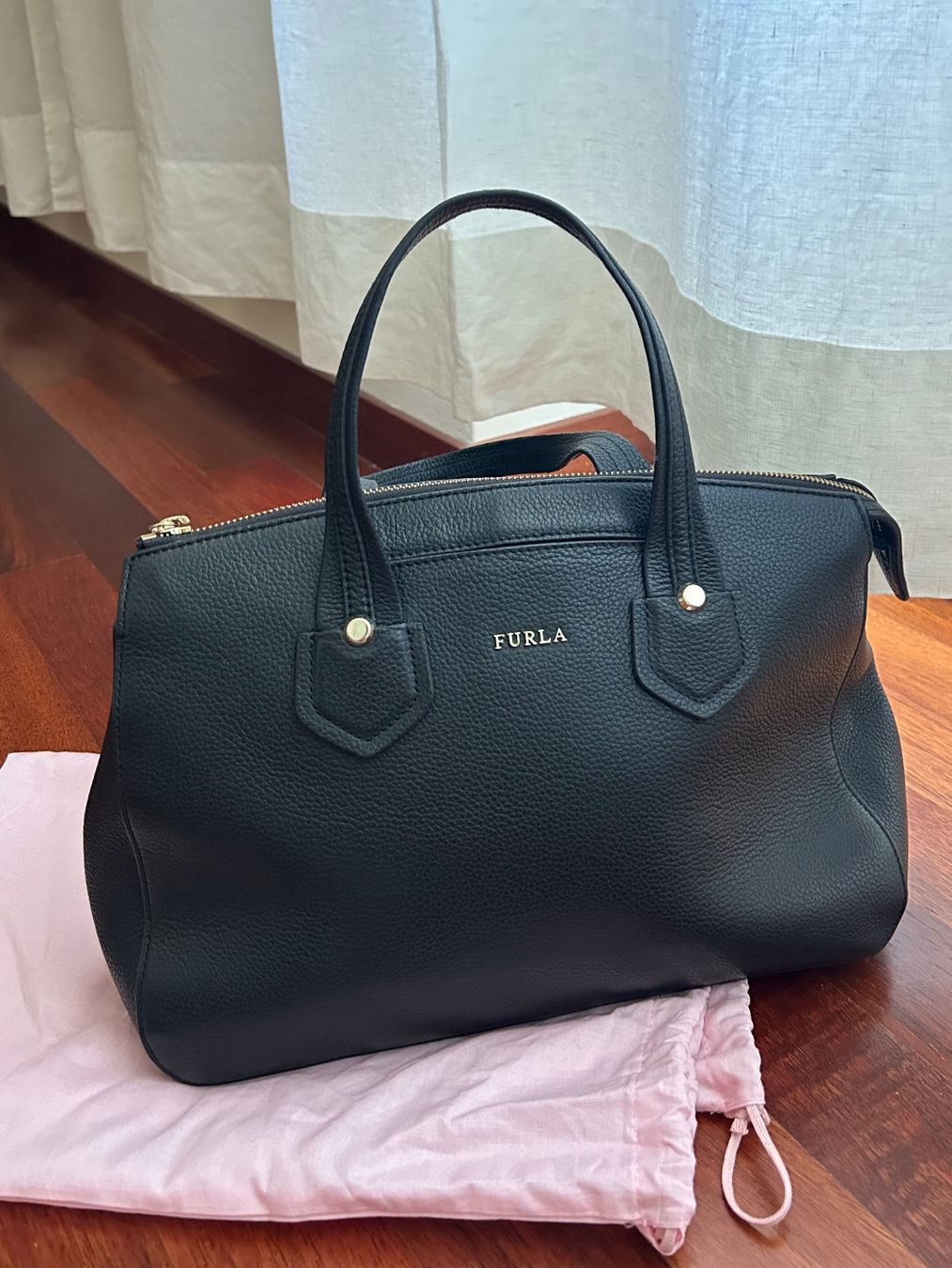 Furla Borse da donna: FURLA Handtasche Leder schwarz – Usato da Zürich venduto da mar_st77