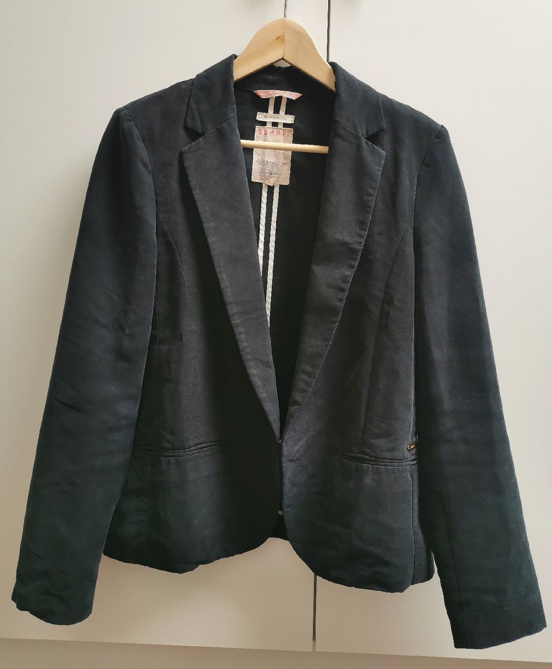 Esprit Completi & Tailleur: Schöner Esprit Blazer, Gr. 40 – Usato da Obergerlafingen venduto da Sigus