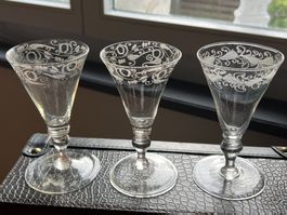 3 antike Likörgläser graviert,  Frankreich