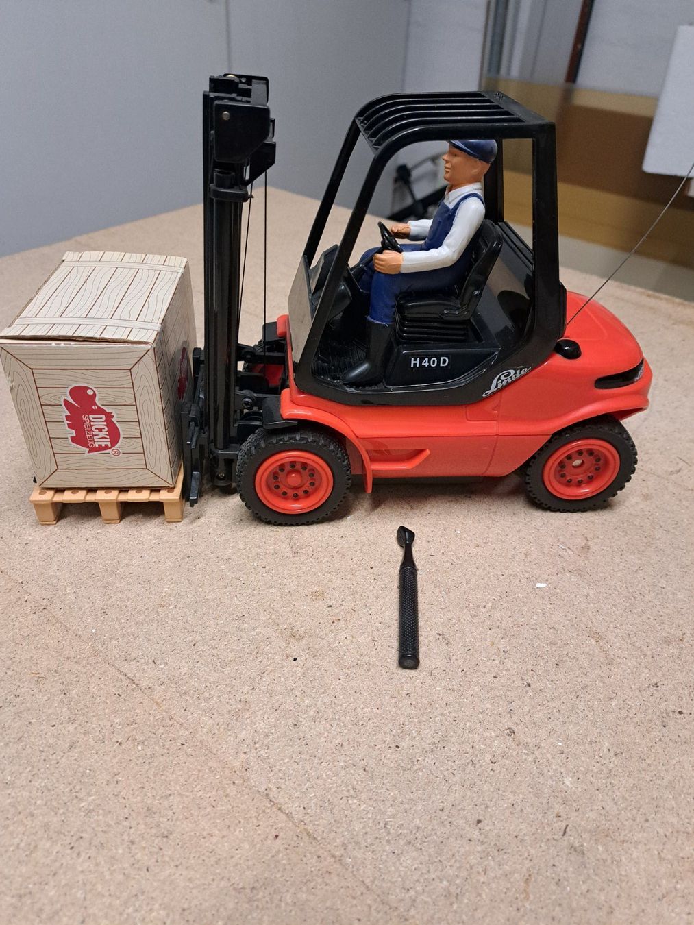 Modellismo RC: RC Linde H40D Gabelstapler – Difettoso da Kaiserstuhl AG venduto da Simoli 2