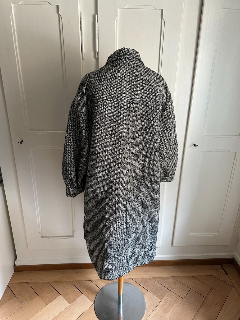 H&M Mäntel: Mantel schwarz-weiss S – Gebraucht aus Zürich von Diazaio 2