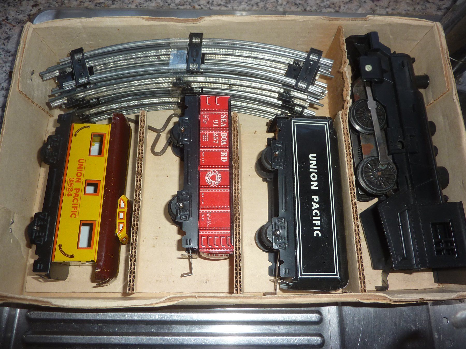 Jouets: TRAIN SET – Neuf avec emballage d'origine à Balsthal par bouteliee 1