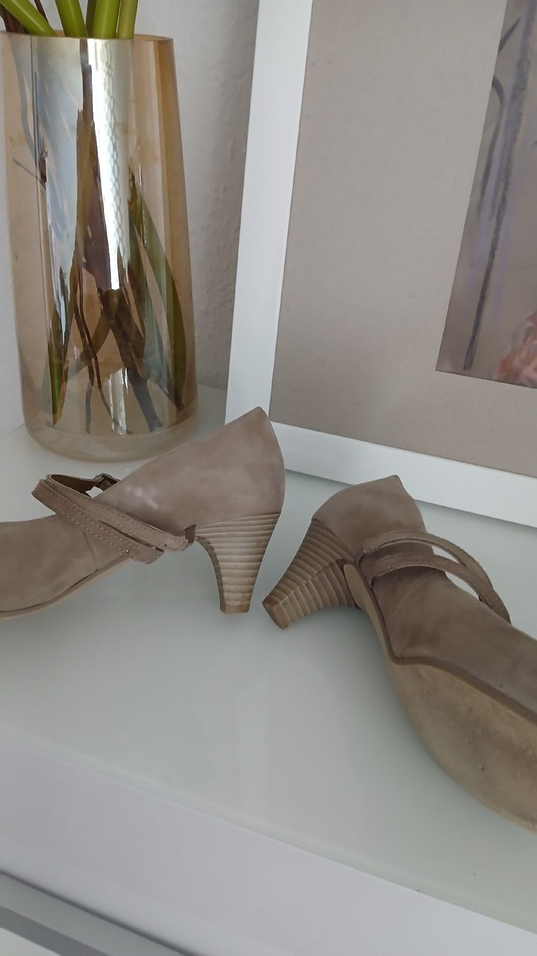 Gabor Scarpe da donna: Gabor Wildleder Schuhe Gr 7 ,401/5 – Usato da Beinwil am See venduto da Superchance 2