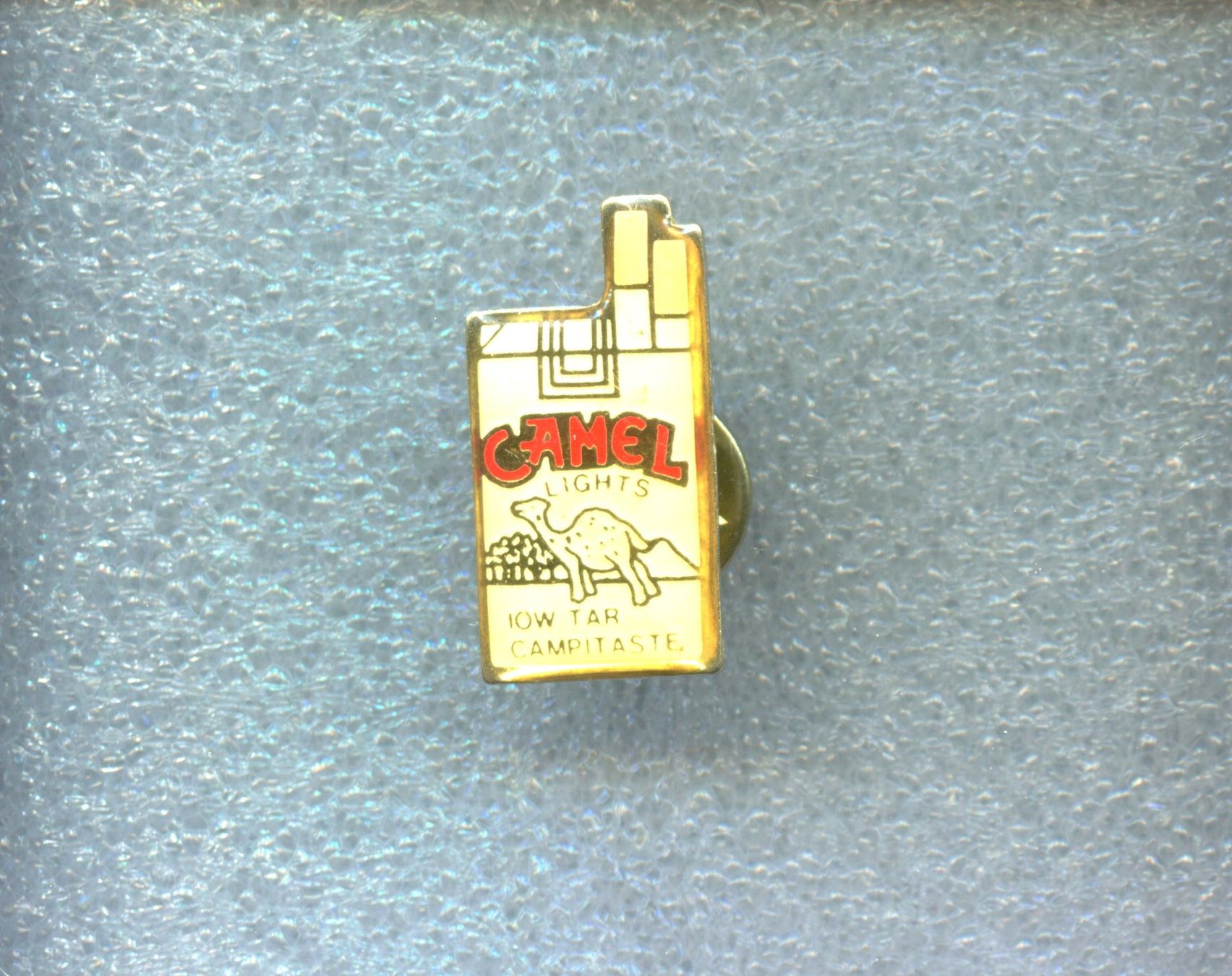 Camel Placchette & Badge: CAMEL – Usato da Winterthur venduto da Sammleroase