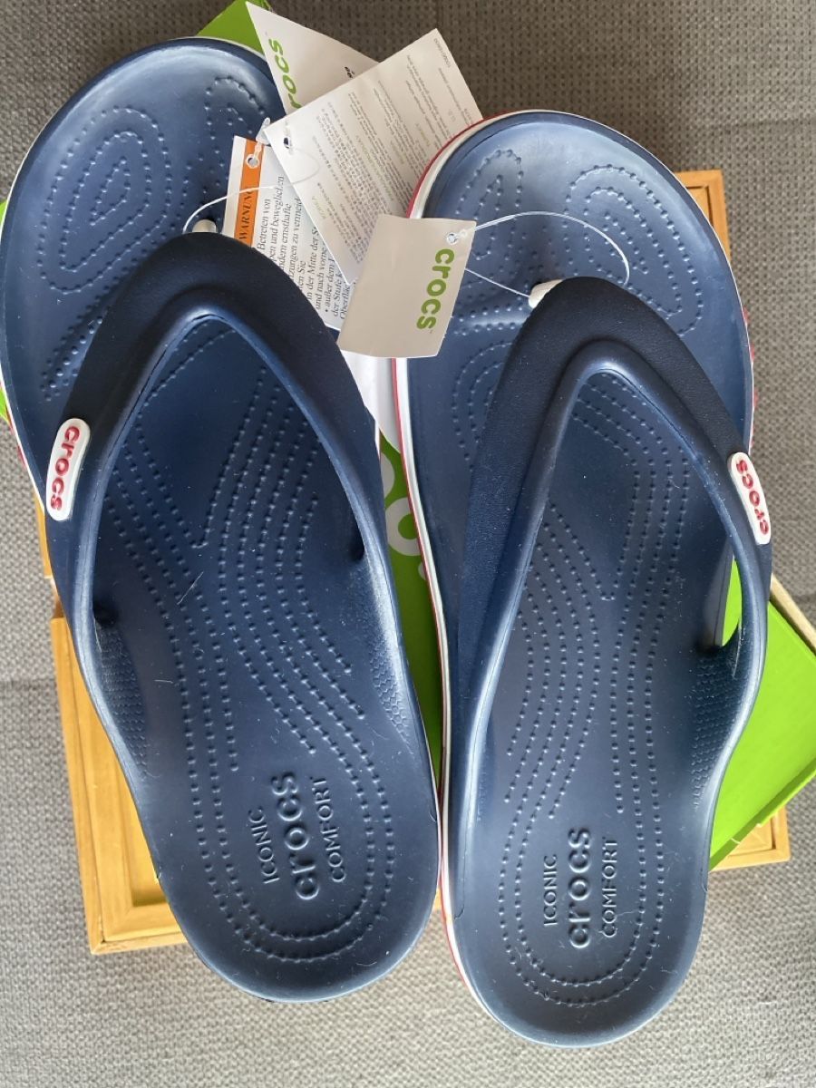 Herrenschuhe: Crocs Pantoletten-Zehentrenner – Neu und originalverpackt aus Sennwald von hosszidavid 6