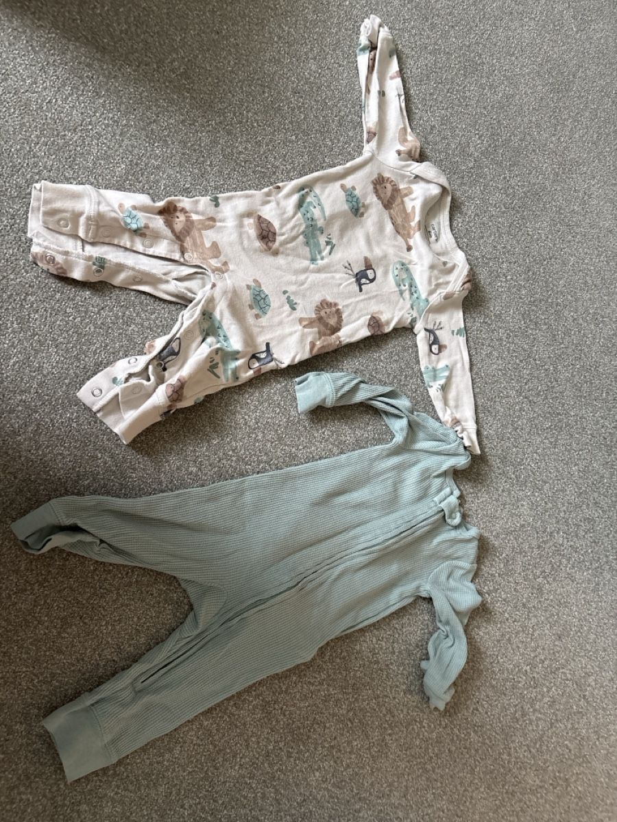 Lotti & Set di vestiti: 2 Strampler, Grösse 68, 6Monate – Usato da Pratteln venduto da Shoppingqueen1983