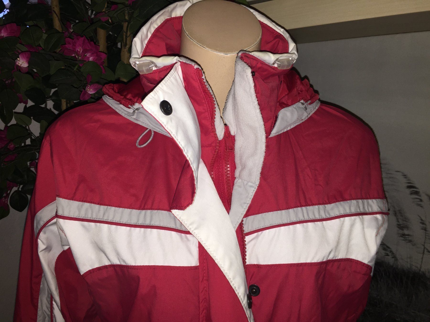 Columbia Jacken: COLUMBIA Veste / Jacke taille / Grosse S – Gebraucht aus Cossonay-ville von Super-Price-Quality 1