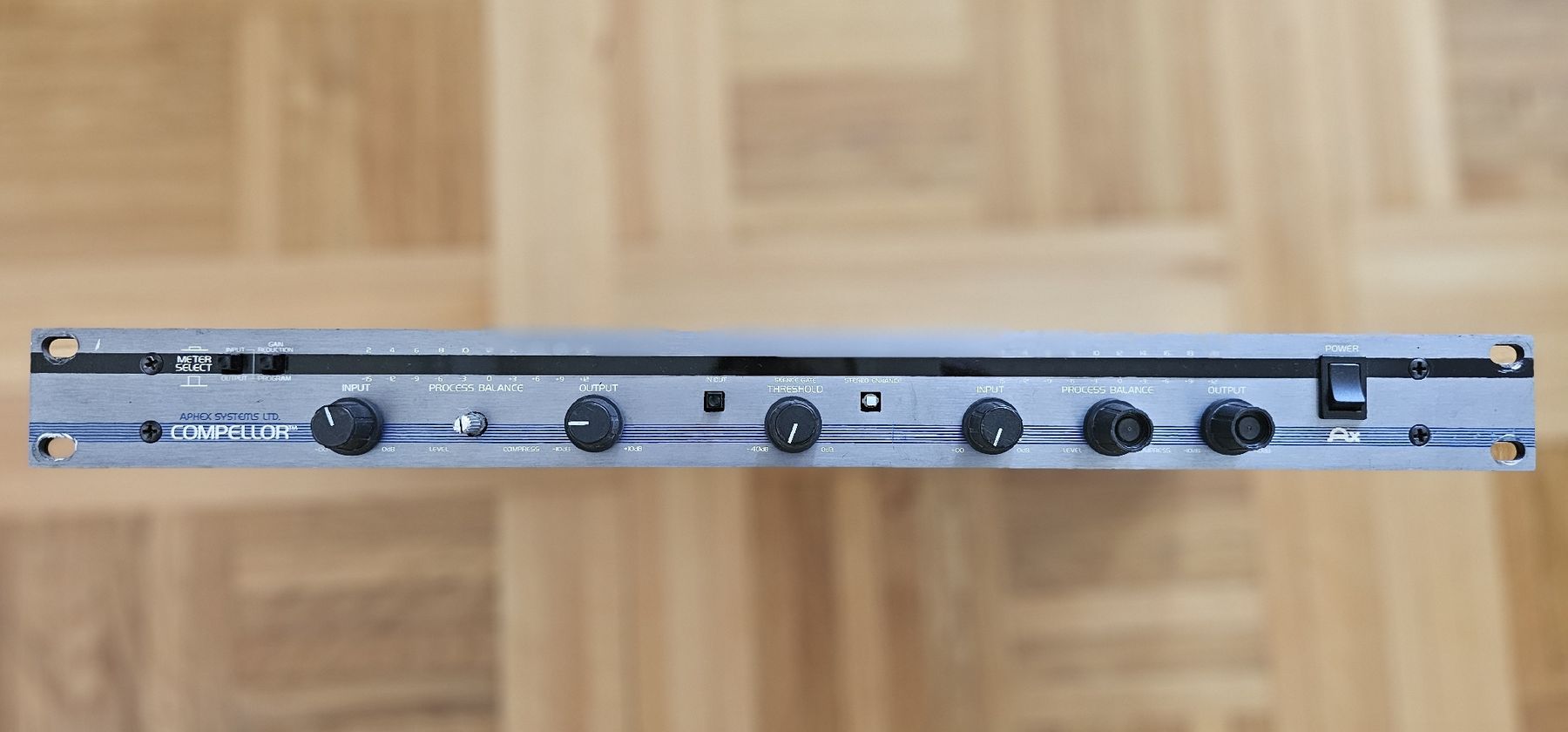 Equalizer: Aphex Compeller Compressor/Leveler/Limiter – Gebraucht aus Geneve von T36