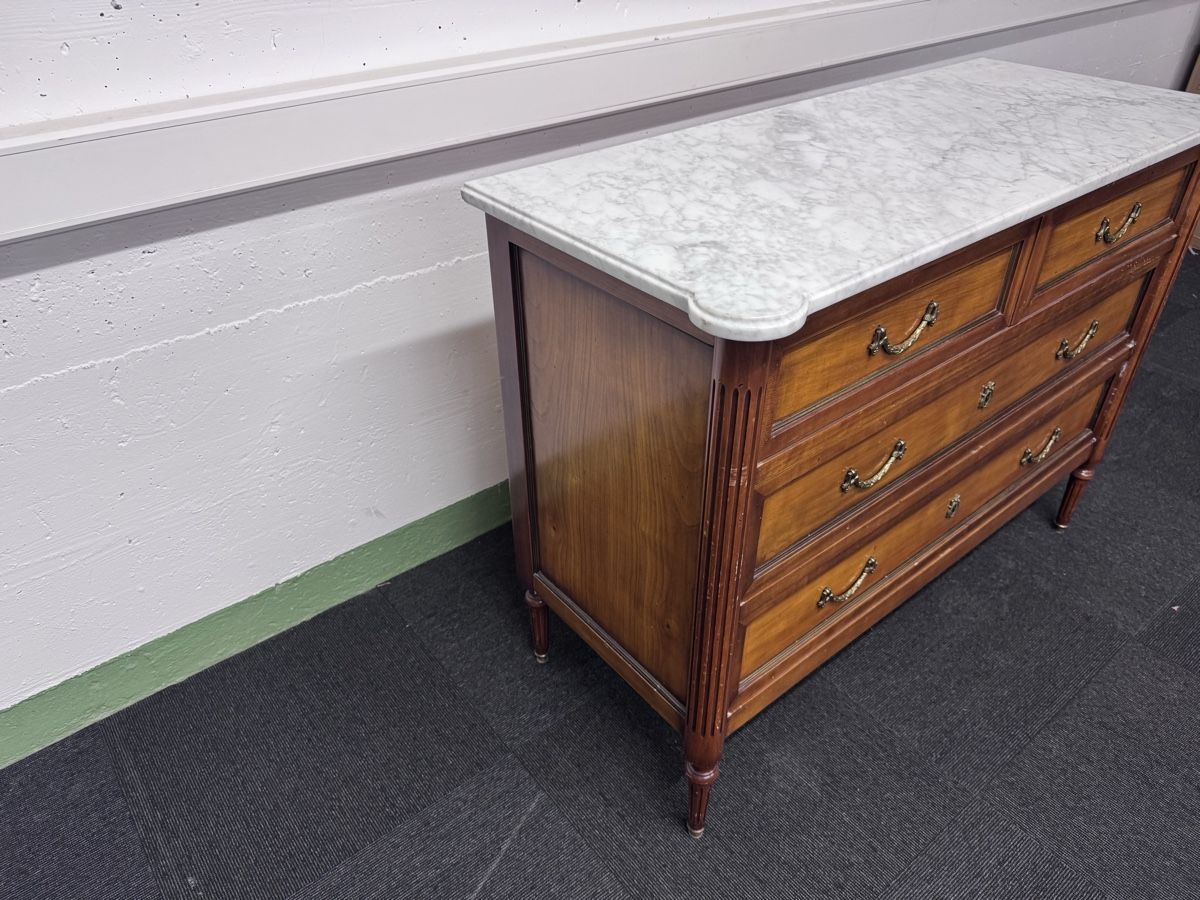 Cassettiere: Antike Kommode mit Marmorplatte, 115cm x 46cm – Usato da Bern venduto da samryan 5