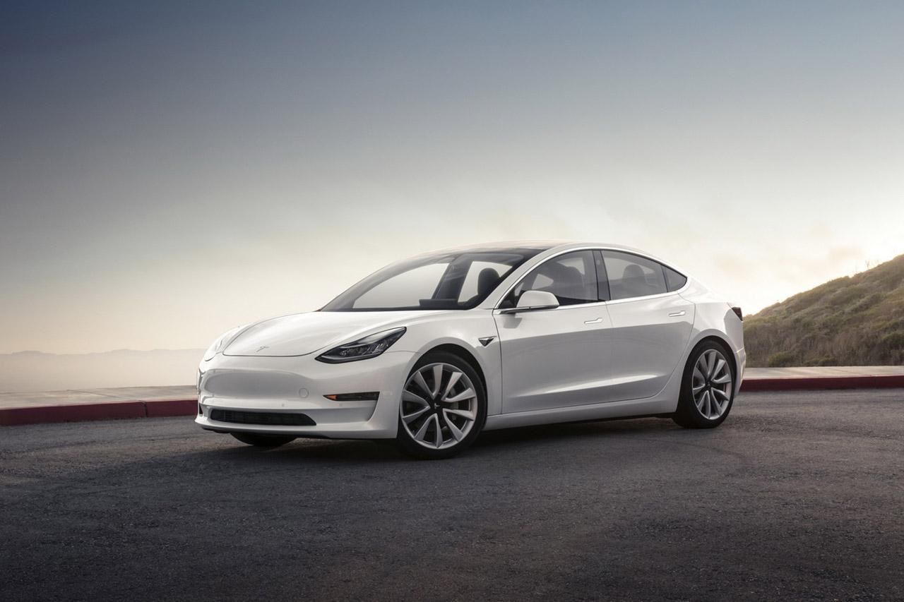 Tesla Tutti pezzi di ricambio auto: Tesla Model 3 2021 - PARE-CHOC avant blanc – Usato da Sion venduto da Khaosan_Road 3