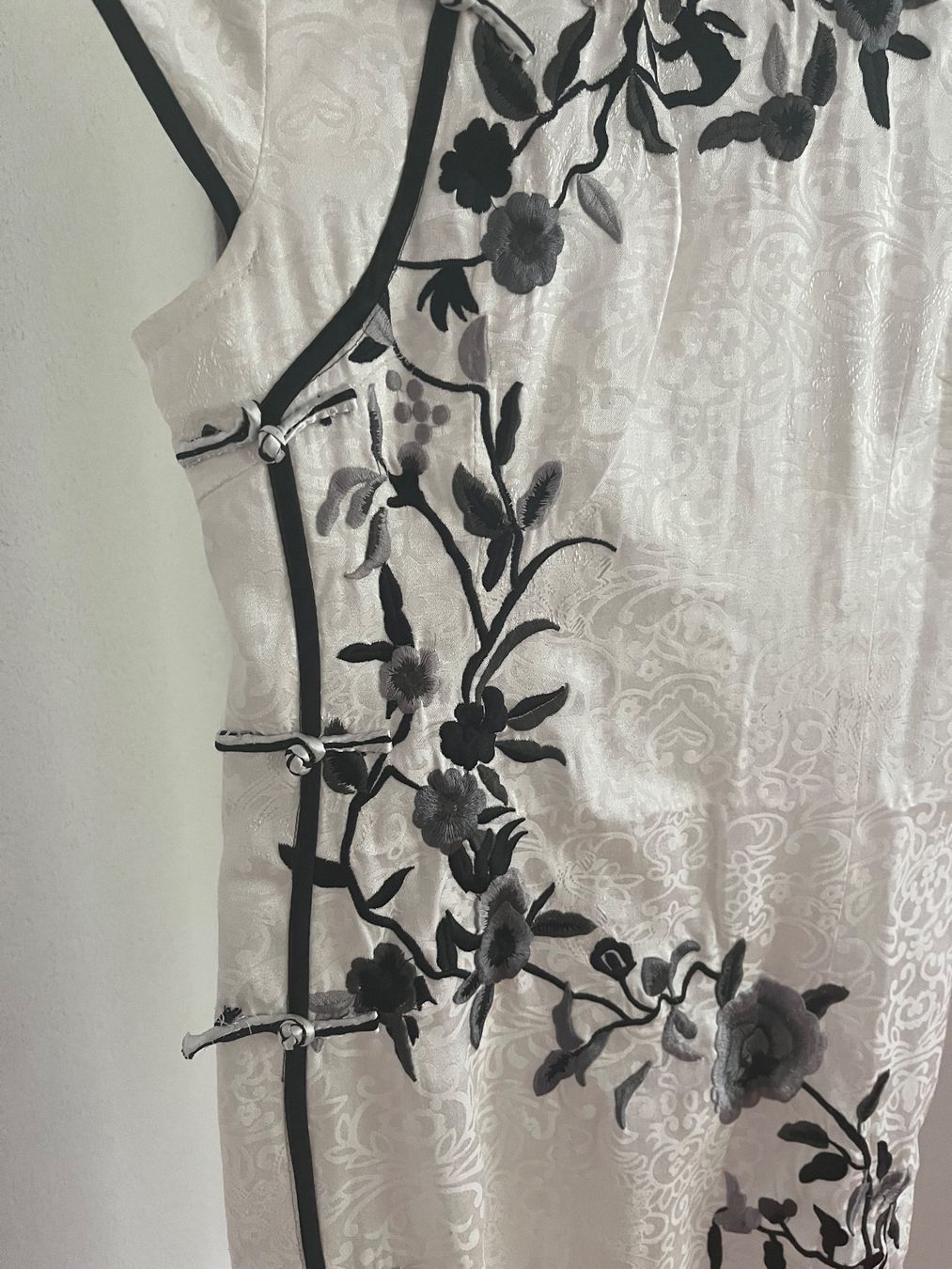 Robes: Kleid aus China – D'occasion à Aarau par Swifty03 2