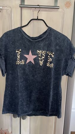 Graues Vintage-T-Shirt mit LOVE Leo-Print, Gr. TU.