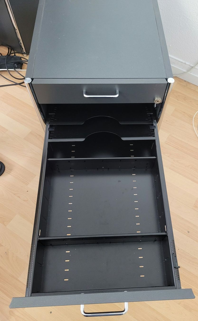 Scaffali: Ex Rolex SM Haller Sideboard - 3 OH – Usato da Sonceboz-Sombeval venduto da ter_9rc5 4