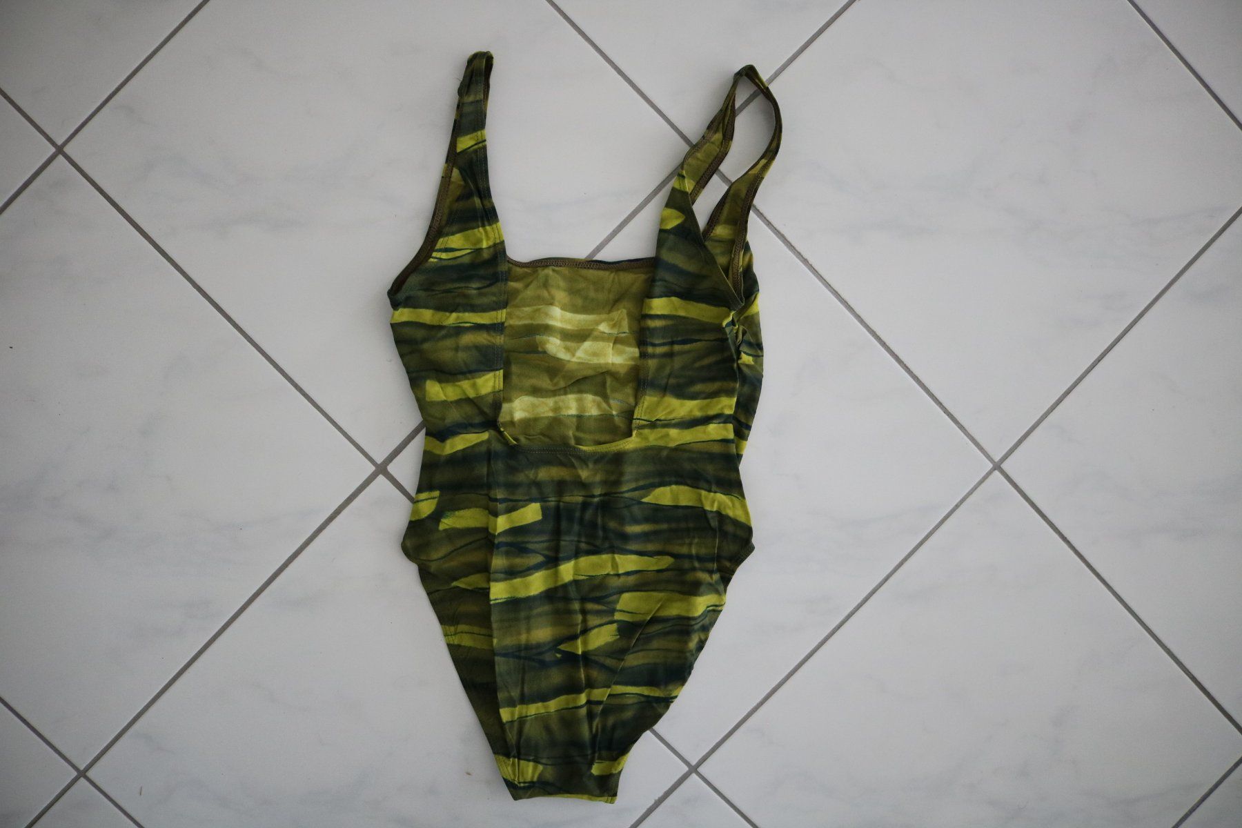 Badekleider & Bikinis: Badeanzug Damen Bikini Einteilig Swimsuit Strand – Neu (gemäss Beschreibung) aus Rickenbach b. Wil von Byby7 1