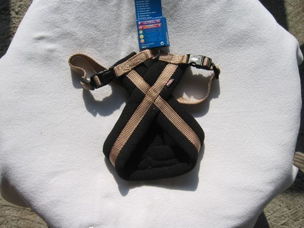 Guinzagli & Collari: Geschirr Supersoft beige/schwarz, XS / S – Nuovo e nell'imballaggio originale da Schübelbach venduto da Bemafaja