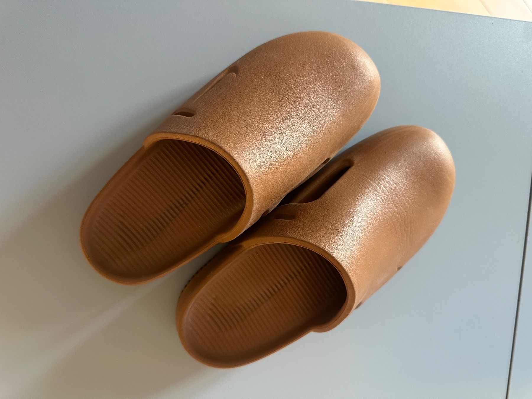 Nike Scarpe da uomo: NIKE Brown Mules – Usato da Zürich venduto da ichsehealsokaufeich 4