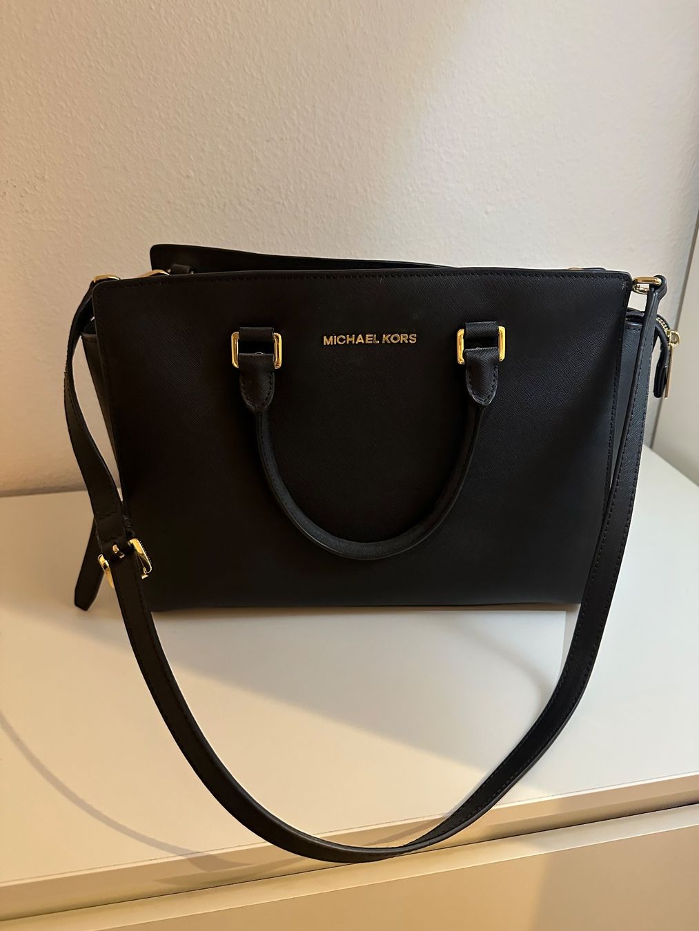 Michael Kors Taschen für Damen: Michael Kors Tasche – Gebraucht aus Urdorf von Selina-m 2