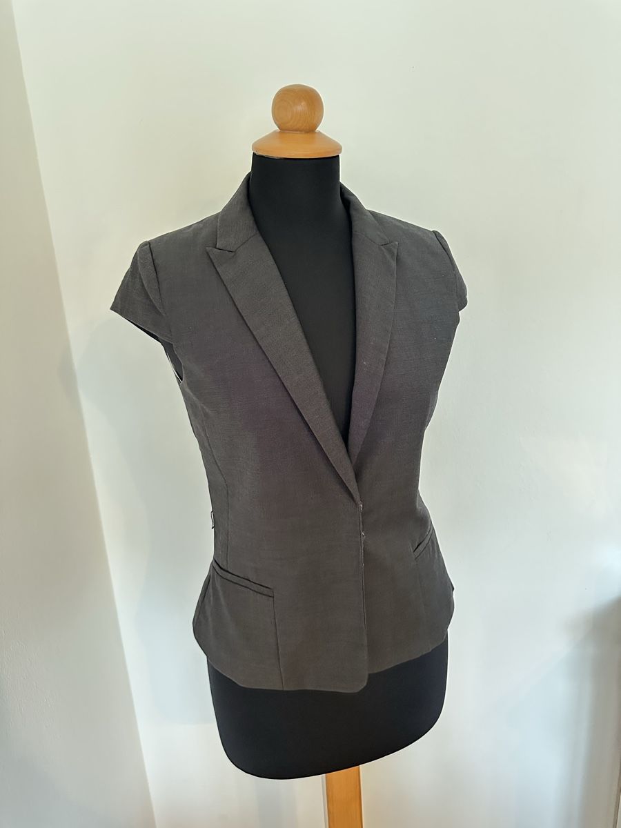 H&M Vestes: H&M short sleeve blazer – D'occasion à Murgenthal par mar_q2yf