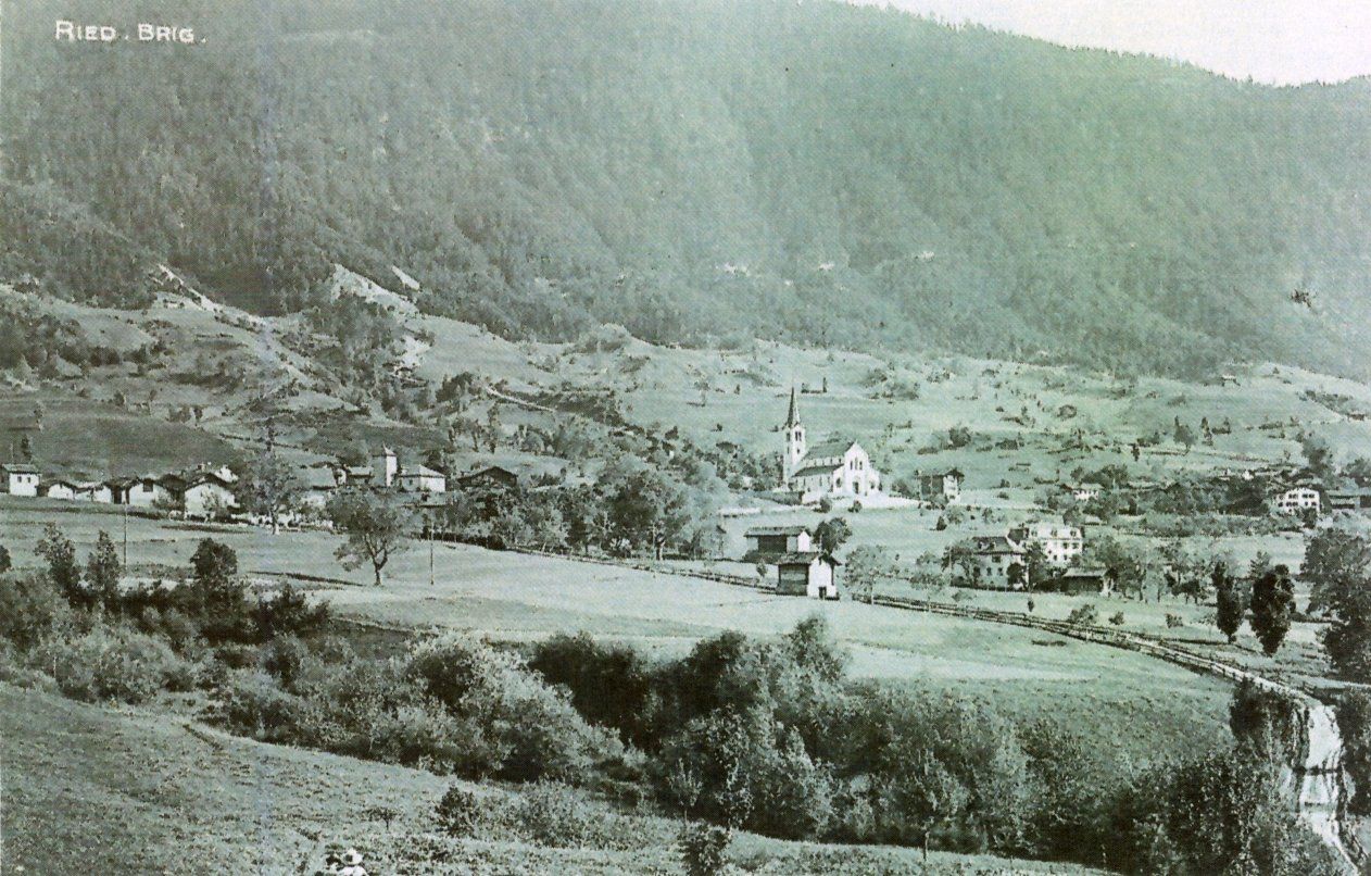 Cartes postales: Ried-Brig   VS   -    Dorfansicht – D'occasion à Brig par Valcards54