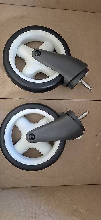 Kinderwagen: Stokke Trailz Classic vorderräder – Gebraucht aus Winterthur von Happy-Baby 1
