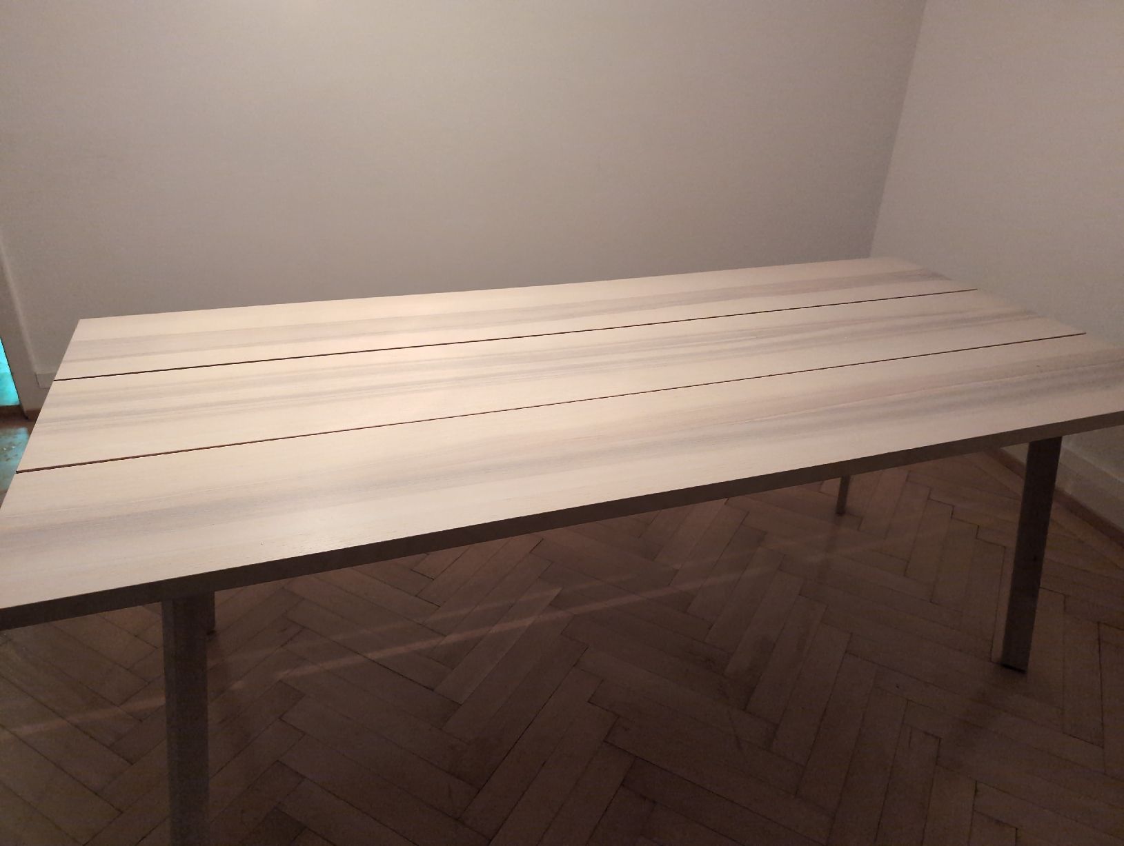 Ikea Tische: Solid Wood Ikea Dining Table - Seats 6 Comfortably – Gebraucht aus Zürich von Kralot 1
