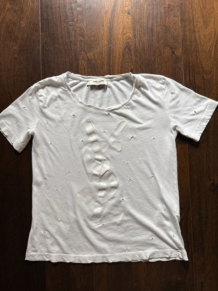Saint Laurent T-Shirts: Saint Laurent t-shirt S – Gebraucht aus Barna von orbuyorcry