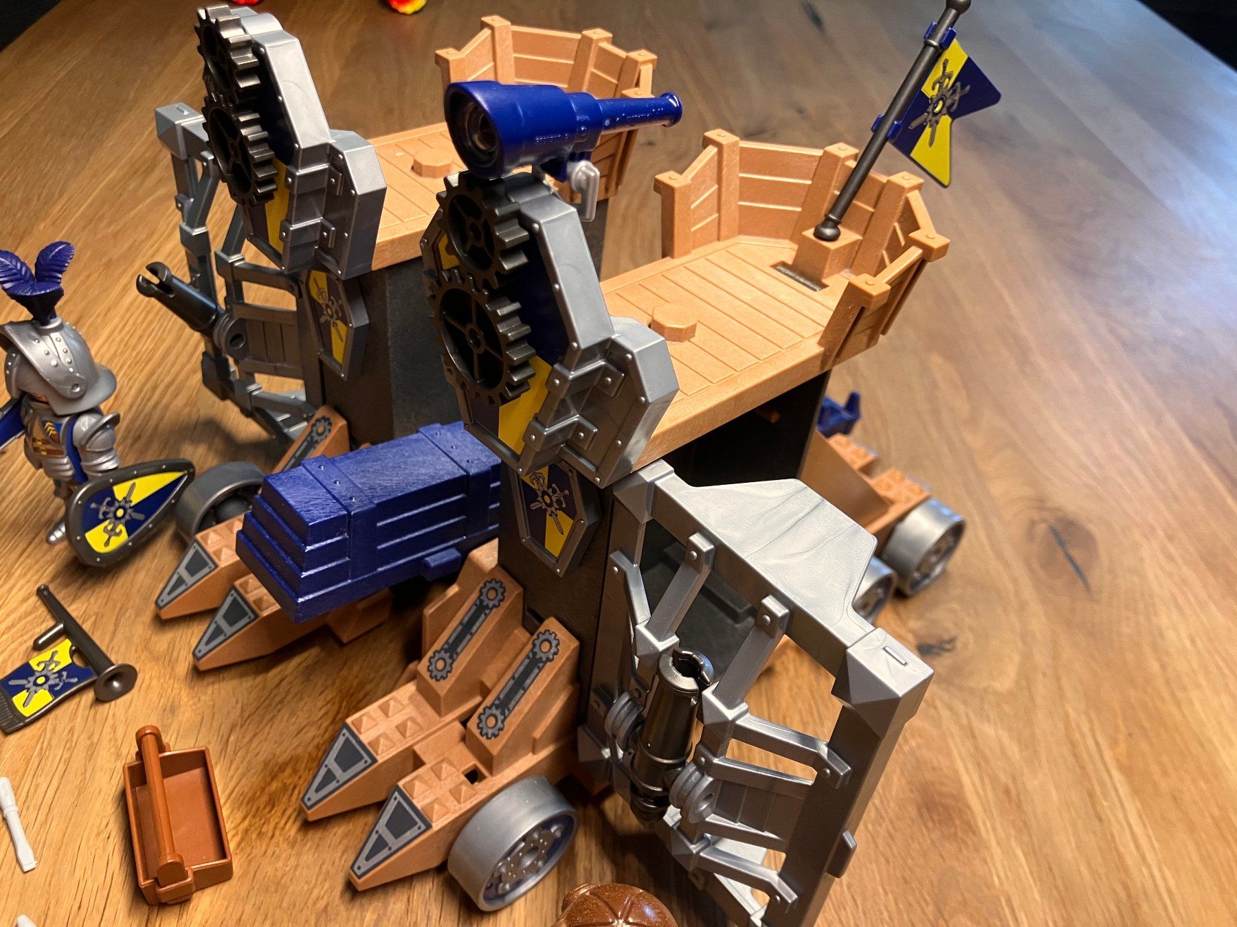 Playmobil Spielzeuge: Playmobil Novelmore Mobile Katapultfestung – Gebraucht aus Schlieren von Creichen1 2