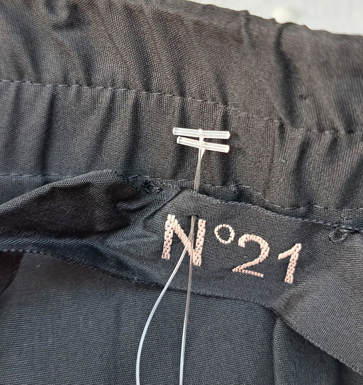 Gonne: NEU! Gilmar Schwarzer Minirock -  Gr. M – Nuovo (secondo la descrizione) da Gysenstein venduto da joshuas81 4