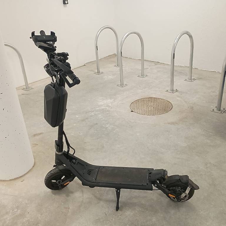 Veicoli elettrici: Trottinette électrique Nami Stellar fast neu – Usato da Basel venduto da Alirida