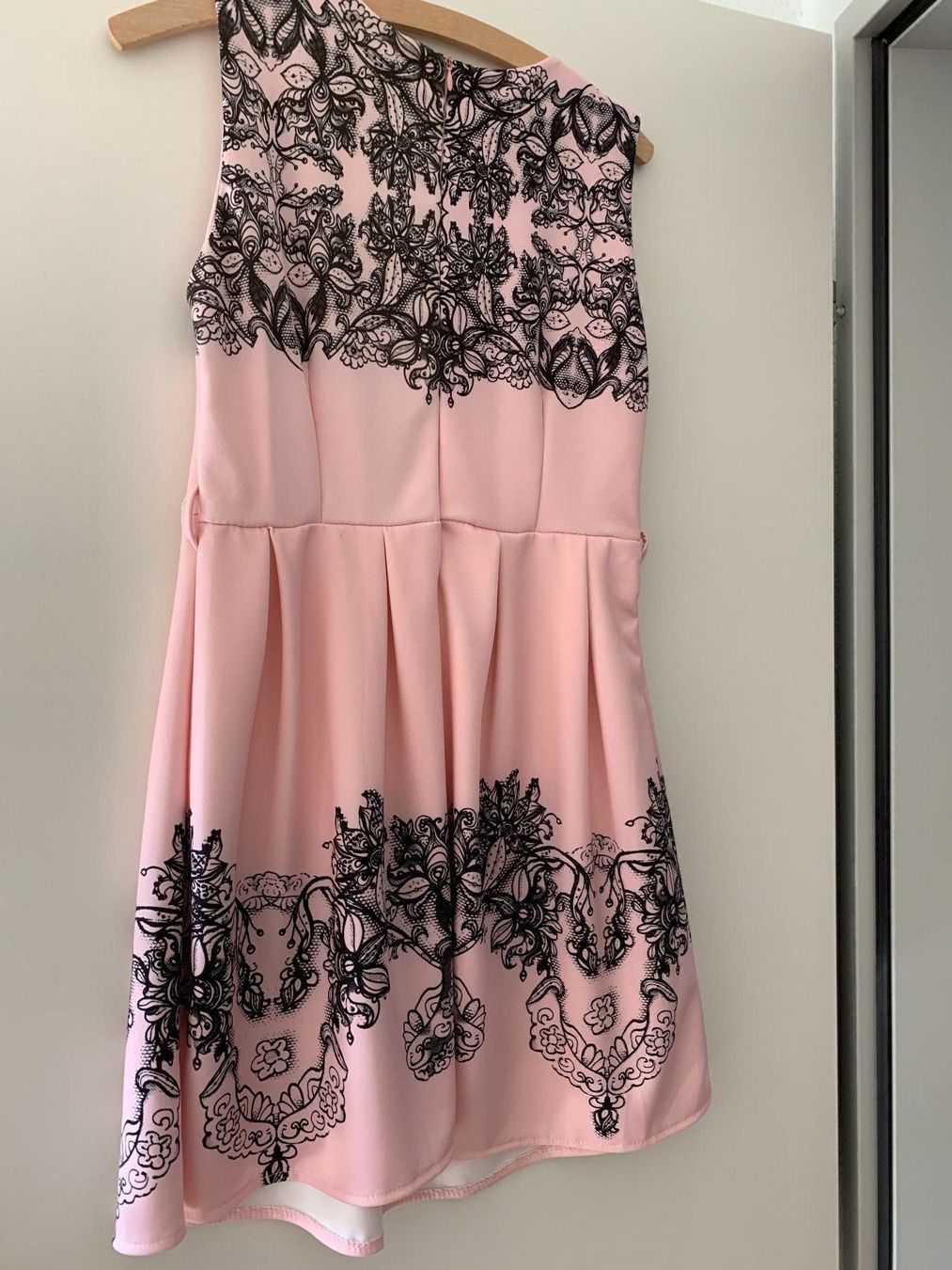 Vestiti: Kleid rosé – Nuovo (secondo la descrizione) da Eichberg venduto da Jaasaa96 1