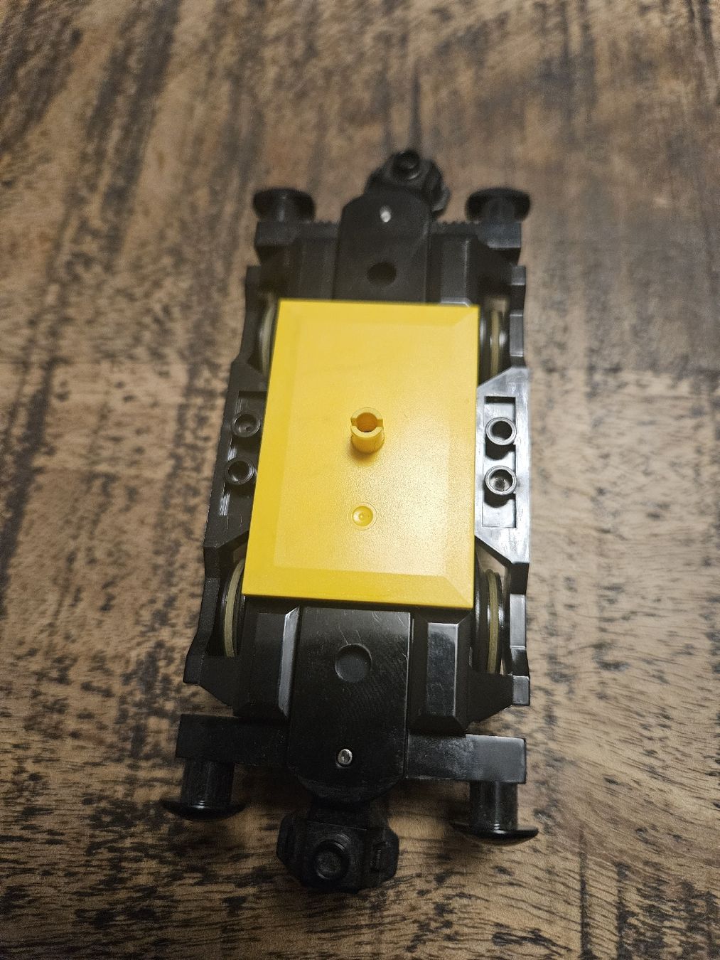 Lego Kit di costruzioni: lego pour Train 9V Chassis – Usato da Confignon venduto da Ecrofigs 1