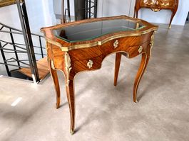 T0060 Tisch-Vitrine Schminktisch, Stil Louis XV/XVI ~1870