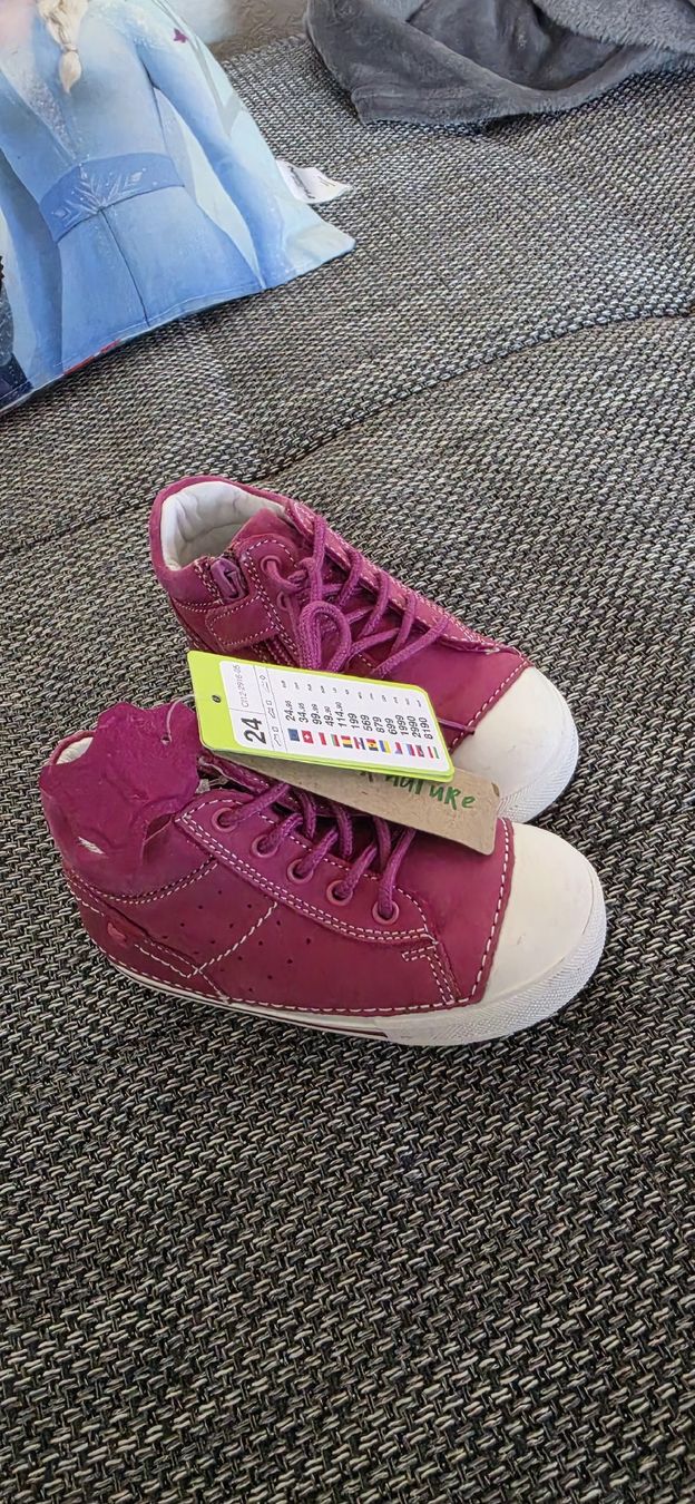 Scarpe per ragazze: Schuhe Grösse 24 – Nuovo e nell'imballaggio originale da Pratteln venduto da jennifer90