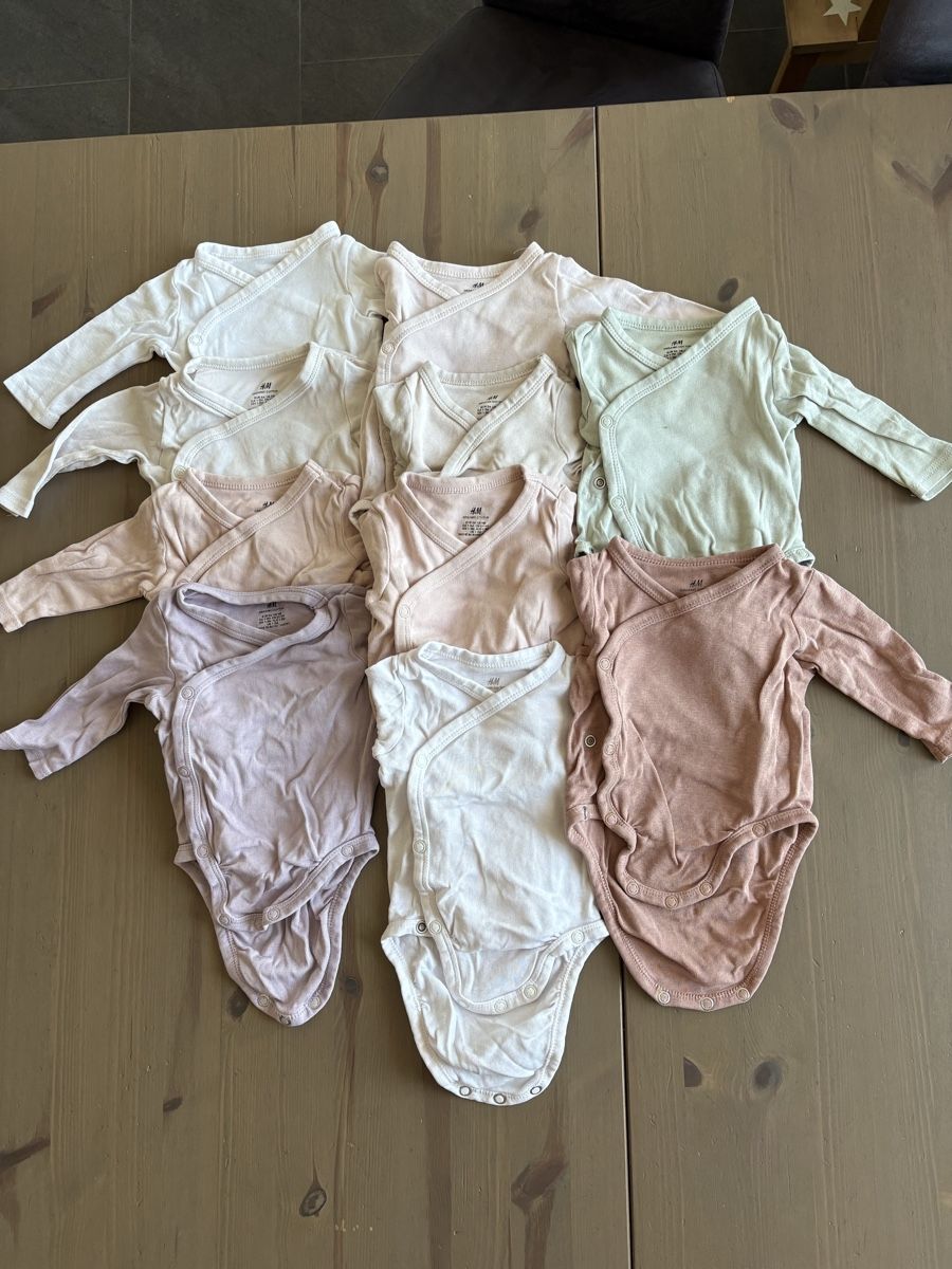 H&M Lotti & Set di vestiti: Langarmbodys Gr. 56 – Usato da Belp venduto da Vaebe