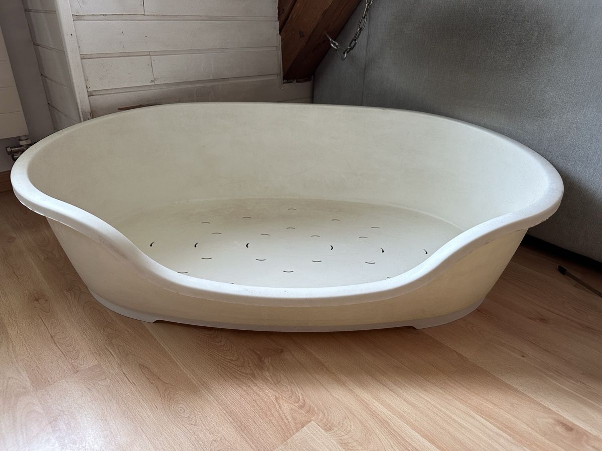 Cucce & Letti: Hundebett Gr. M – Usato da Windlach venduto da Joice14