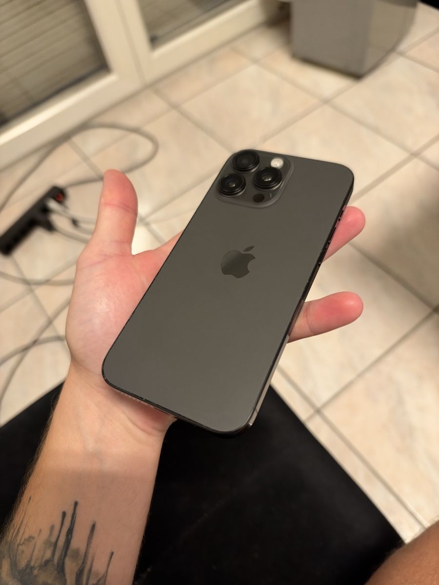 Apple Telefoni cellulari / Smartphones: Iphone 16 pro max 512gb black titanium – Nuovo (secondo la descrizione) da Bellinzona venduto da Peet94 3