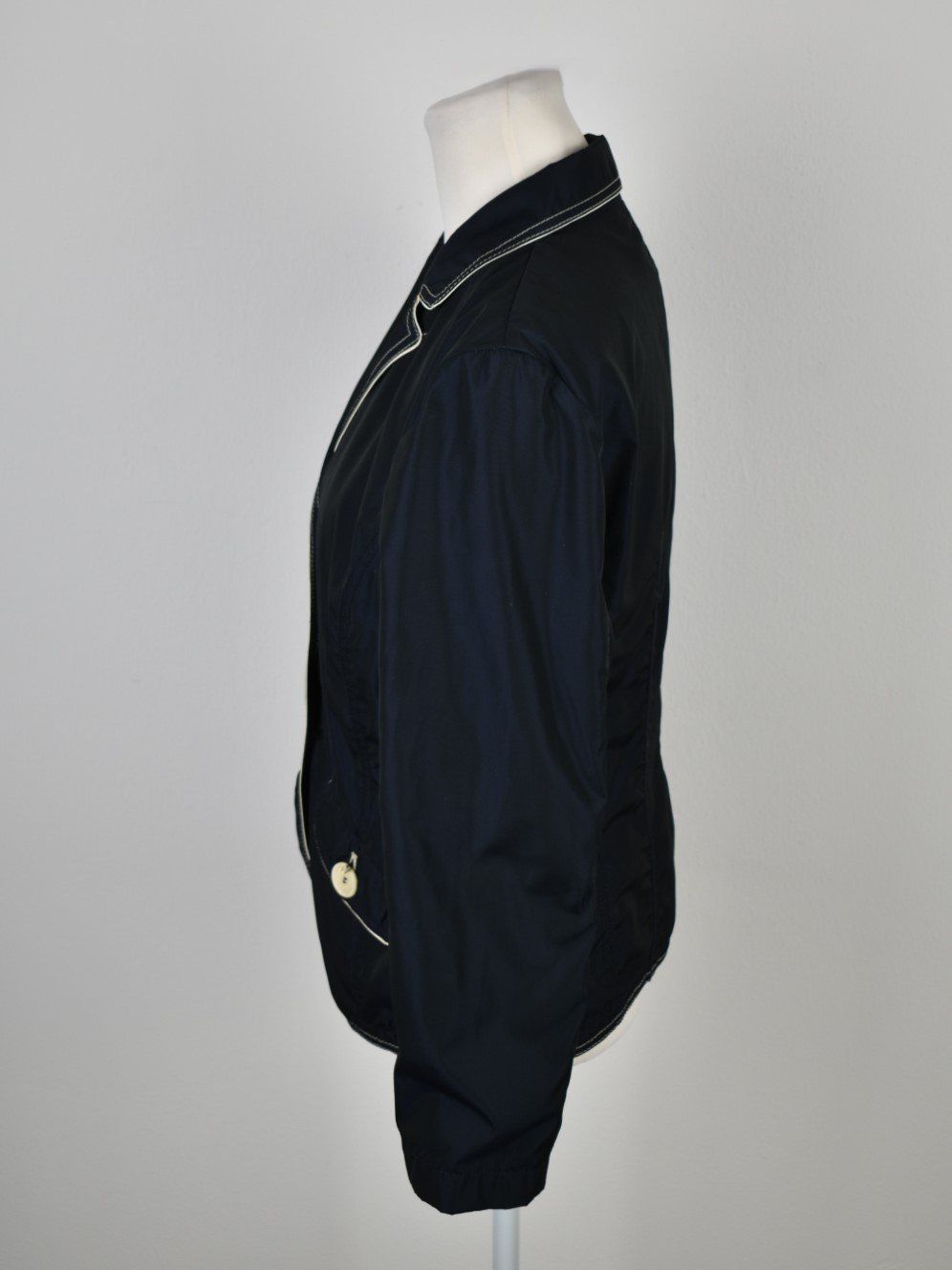 Moncler Giacche: Leichte Moncler Jacke Gr.2 (38) – Usato da Nürensdorf venduto da 2ND_STORY 2
