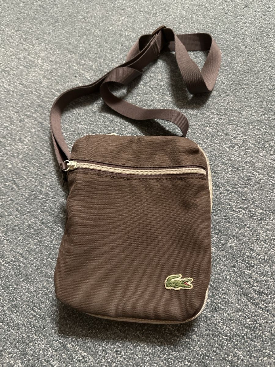 Lacoste Borse: Tasche Lacoste braun  – Usato da Baltschieder venduto da YmroBe