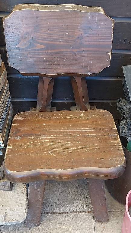 Chaises: Robuster Stuhl und Hocker – D'occasion à Rotkreuz par bar_tg28