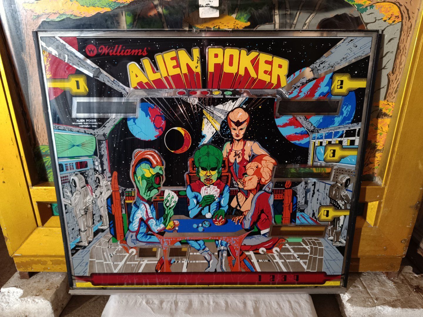 Flipperkästen: Flipperscheibe "Alien Poker" – Gebraucht aus Weite von