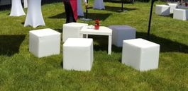 Hocker weiss 4 Stck. sehr guter Zustand