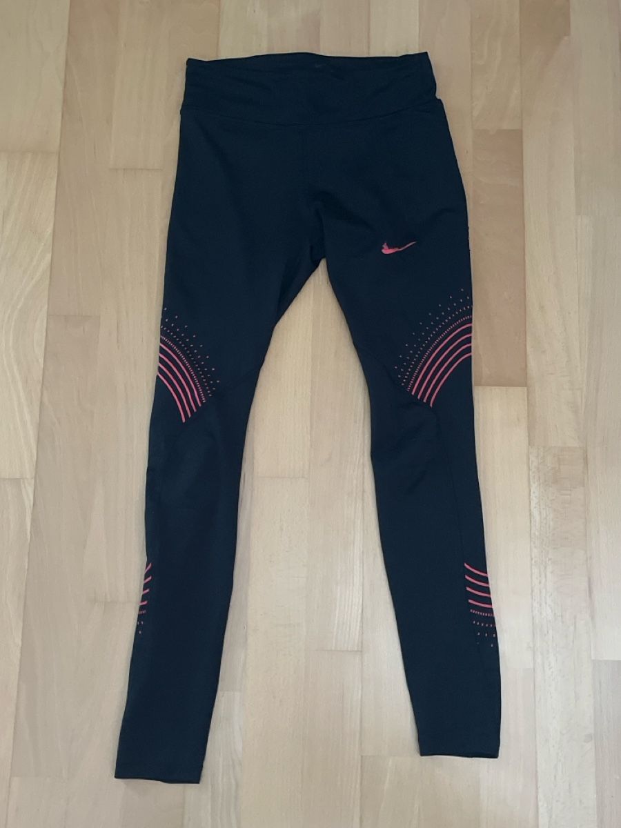 Nike Hosen: Tights – Neu (gemäss Beschreibung) aus Allschwil von nen_5t8g